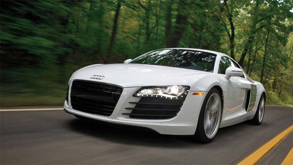 கடும் குளிரில் கடை முன்பாக வரிசையில் நின்ற பில் கேட்ஸ்... காரணம் தெரிந்தால் ஆச்சரியப்படுவீர்கள்...