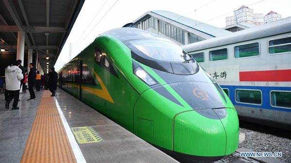 350 கிமீ வேகத்தில் செல்லும் 'டிரைவர்லெஸ்' புல்லட் ரயிலை அறிமுகப்படுத்தும் சீனா!