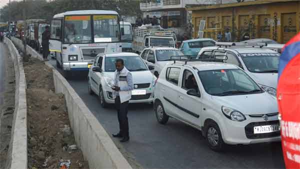 இவர்களை காட்டி கொடுத்தால் பரிசு... போலீசாரின் அதிரடி அறிவிப்புக்கு காரணம் இதுதான்...