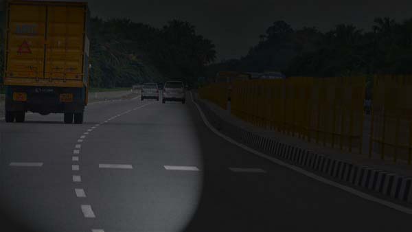 கோர விபத்தில் வாலிபர் பலி... உடல் எங்கே போனது என தெரிந்தால் நீங்கள் அதிர்ச்சியடைவது உறுதி... கோர விபத்தில் வாலிபர் பலி... உடல் எங்கே போனது என தெரிந்தால் நீங்கள் அதிர்ச்சியடைவது உறுதி...