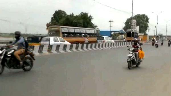 கோர விபத்தில் வாலிபர் பலி... உடல் எங்கே போனது என தெரிந்தால் நீங்கள் அதிர்ச்சியடைவது உறுதி... கோர விபத்தில் வாலிபர் பலி... உடல் எங்கே போனது என தெரிந்தால் நீங்கள் அதிர்ச்சியடைவது உறுதி...