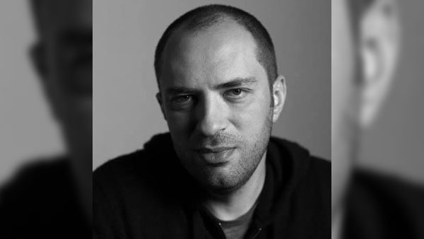 தனது 10 கார்களை திடீரென விற்பனை செய்யும் வாட்ஸ் அப் நிறுவனர்.. காரணம் தெரிந்தால் ஆச்சரியப்படுவீர்கள்