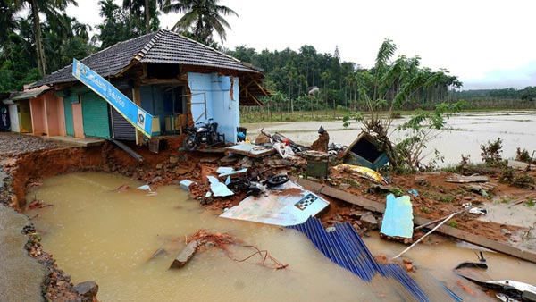 உயிரை பணயம் வைத்து மக்களை மீட்டவர்களுக்கு ஏற்பட்ட சோகம்... கதறும் கேரள வெள்ள மீட்பு பணி ஹீரோக்கள்...