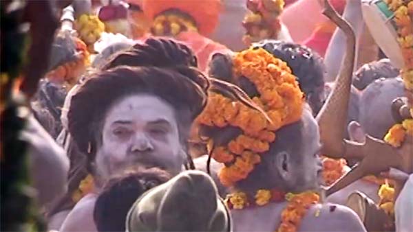 கும்பமேளாவில் சாதுவிற்கு கிடைத்த விலை உயர்ந்த பரிசு... என்னவென்று தெரிந்தால் ஆச்சரியப்படுவீர்கள்...