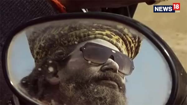 கும்பமேளாவில் சாதுவிற்கு கிடைத்த விலை உயர்ந்த பரிசு... என்னவென்று தெரிந்தால் ஆச்சரியப்படுவீர்கள்...