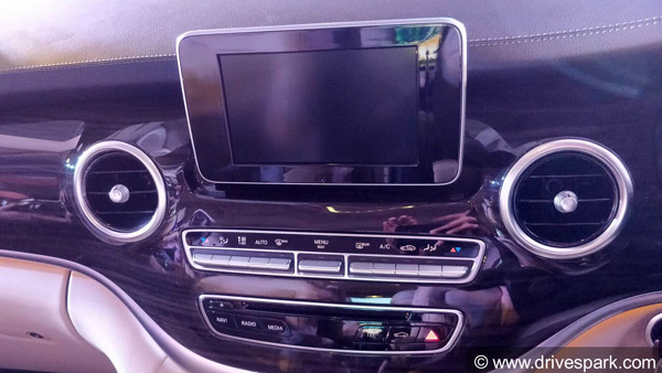 மெர்சிடிஸ் பென்ஸ் வி கிளாஸ் கார் இந்தியாவில் விற்பனைக்கு அறிமுகம்