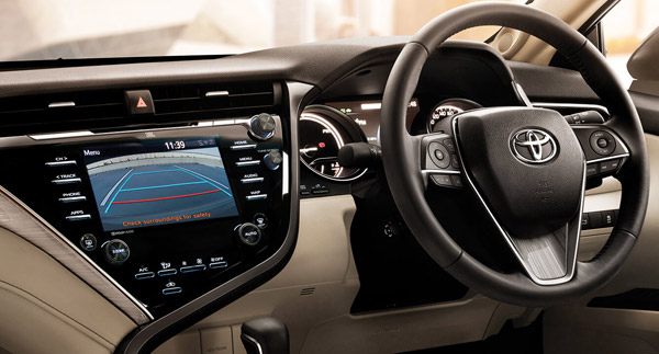 2019 டொயோட்டா கேம்ரி ஹைப்ரிட் கார் விற்பனைக்கு அறிமுகம்