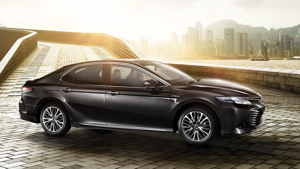 2019 டொயோட்டா கேம்ரி ஹைப்ரிட் கார் விற்பனைக்கு அறிமுகம்