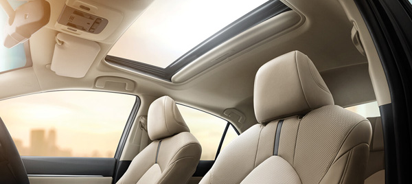 2019 டொயோட்டா கேம்ரி ஹைப்ரிட் கார் விற்பனைக்கு அறிமுகம்