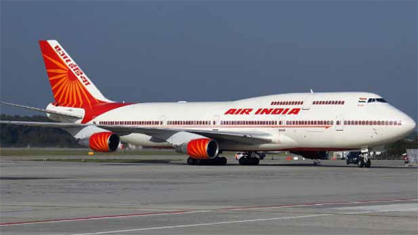 விமானத்தில் மகாராணி போல் தனியாக பயணித்த இளம்பெண்.. டிக்கெட் விலை தெரிந்தால் ஆச்சரியப்படுவீர்கள்