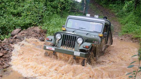 உயிரை பணயம் வைத்து மக்களை மீட்டவர்களுக்கு ஏற்பட்ட சோகம்... கதறும் கேரள வெள்ள மீட்பு பணி ஹீரோக்கள்...