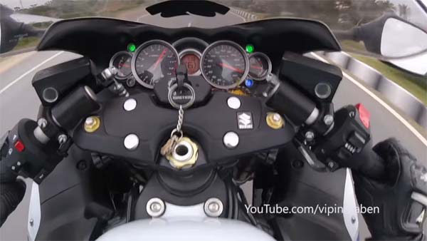 புல்லட் ரயிலை மிஞ்சும் வேகத்தில் பறந்த பைக்.. வைரலாகும் இந்த வீடியோவை பார்த்தால் அதிர்ச்சியடைவீர்கள்