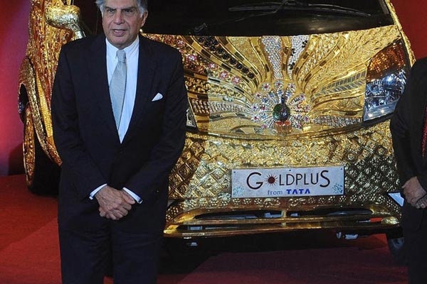 இவரிடம் உள்ள கார்களின் விலை மட்டும் 2,78,10,00,00,000 ரூபாய்! இந்த 'ஏழை' பற்றி தெரிந்தால் ஷாக் உறுதி