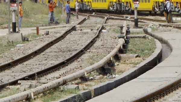 ரயில் தாமதம் ஆனதால் 400 இளைஞர்களுக்கு நேர்ந்த சோகம்... என்ன நடந்தது என தெரிந்தால் கோவப்படுவீர்கள்...