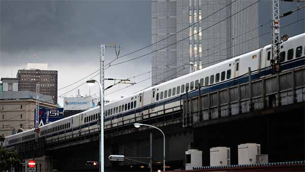 ரயில் தாமதம் ஆனதால் 400 இளைஞர்களுக்கு நேர்ந்த சோகம்... என்ன நடந்தது என தெரிந்தால் கோவப்படுவீர்கள்...