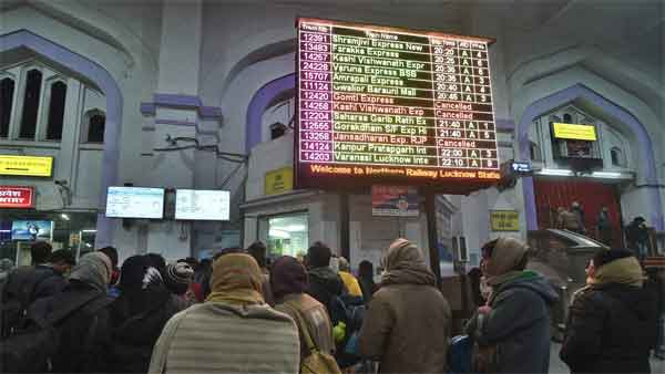 ரயில் தாமதம் ஆனதால் 400 இளைஞர்களுக்கு நேர்ந்த சோகம்... என்ன நடந்தது என தெரிந்தால் கோவப்படுவீர்கள்...