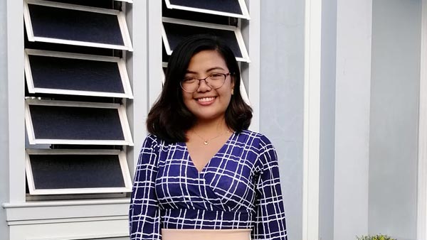 விமானத்தில் மகாராணி போல் தனியாக பயணித்த இளம்பெண்.. டிக்கெட் விலை தெரிந்தால் ஆச்சரியப்படுவீர்கள்