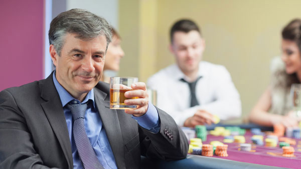 கார் விபத்தில் பிரபல கல்லூரி மாணவர் பரிதாப பலி... காரணம் என்னவென்று தெரிந்தால் கோவப்படுவீர்கள்...