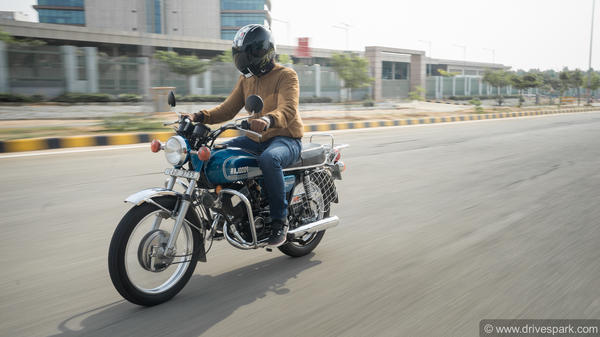 ப்யூர் சிங்கிள் பசங்களுக்கான யமஹாவின் புதிய மாடல்... அட்டகாசமான புகைப்படம் உள்ளே...