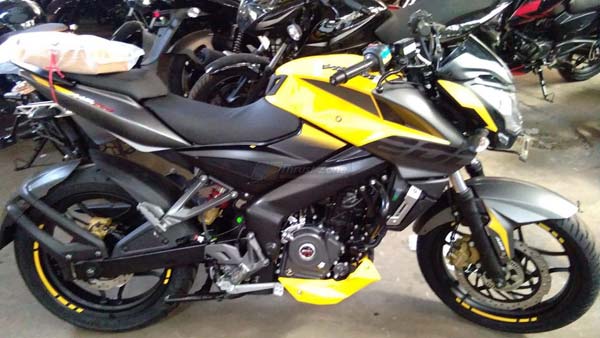 அட்டகாசமான புதிய வண்ணத்தில் பஜாஜ் பல்சர் என்எஸ்200 பைக்!