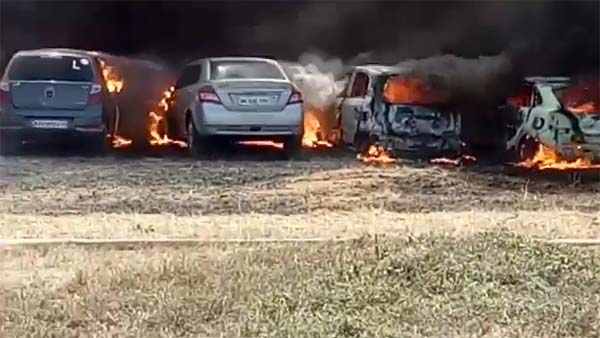 சிகரெட் என மூடி மறைக்க முயற்சி... பெங்களூரில் 300 கார்கள் தீயில் எரிந்து நாசமானதற்கு காரணம் இதுதான்...