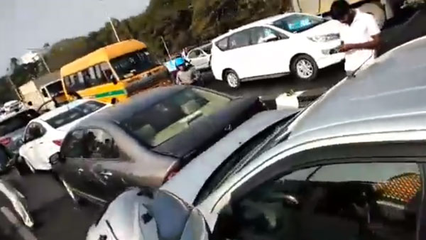 ஒன்றன் பின் ஒன்றாக மோதிய கார்கள்- கோர விபத்தின் வைரல் வீடியோ: இணையதள வாசிகளுக்கு போலீஸ் எச்சரிக்கை!