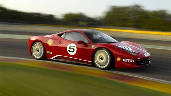 திடீரென கார் ரேஸில் களமிறங்கிய சச்சின்... எவ்வளவு வேகத்தில் ஓட்டினார் என தெரிந்தால் ஆச்சரியம் உறுதி