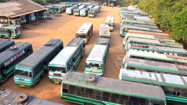 வாய்க்காலில் கவிழ்ந்து விபத்து... காரணம் தெரிந்தால் இனி அரசு பேருந்துகளில் பயணிக்கவே மாட்டீர்கள்... 