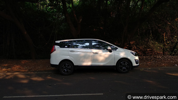 மஹிந்திரா மராஸ்ஸோ காரில் ஏஎம்டி கியர்பாக்ஸ்!