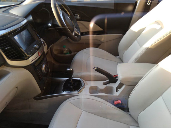 மஹிந்திரா எக்ஸ்யூவி300 எஸ்யூவியின் ஏஎம்டி விரைவில் அறிமுகம்!