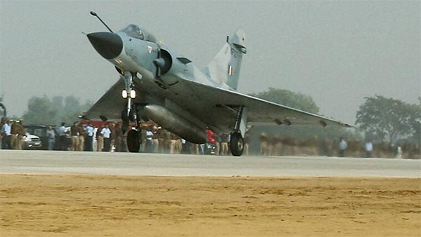 தரமான சம்பவத்தை நடத்திய மிராஜ் 2000 போர் விமானத்தின் சிறப்புகள்!