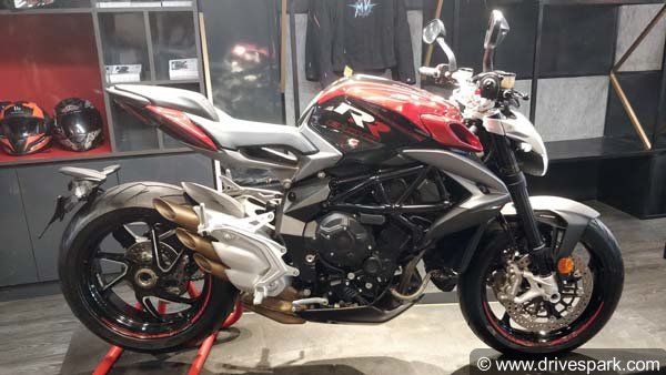 ஒரே இடத்தில் 5 பிரிமீயம் பிராண்டு பைக்குகளின் வாங்குவதற்கான வாய்ப்பு!