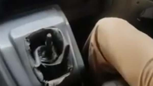 குழந்தைகளை கொலை செய்ய முயன்ற தனியார் பள்ளி பஸ் டிரைவர்... கார் மீது மோதி நின்றதால் சிக்கினார்...