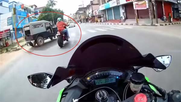 இந்திய இருசக்கர வாகன ஓட்டிகள் போலீஸை வெறுக்க காரணம் இதுதான்: வீடியோக்களின் தொகுப்பு!