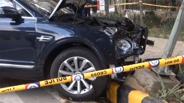 5 கோடி ரூபாய் கார் மோதி பெண் பலி... விபத்தை ஏற்படுத்தியது யார் என தெரிந்தால் அதிர்ச்சியடைவீர்கள்...