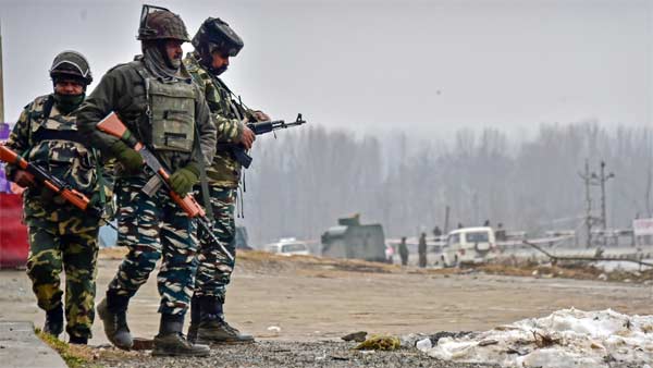 ரகசியமாக களமிறங்கிய அதிநவீன போர் விமானம்... பாகிஸ்தான் மீது குண்டு மழை பொழிய இந்தியா தயார்...