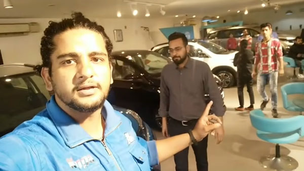 வாடிக்கையாளரை சரமாரியாக தாக்கிய டீலர்ஷிப் ஊழியர்கள்... காரணம் தெரிந்தால் அதிர்ச்சியடைவீர்கள்...