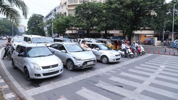 102 செல்லான்களுடன் அபராதம் கட்டாமல் ஏமாற்றி வந்த ஓட்டுநர்: போலீஸில் சிக்கியது எப்படி?