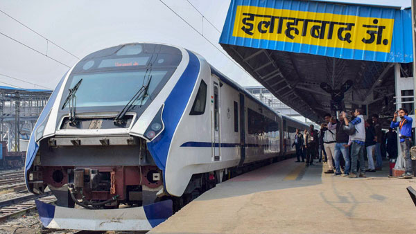 பிப்.15ல் பயணிகள் சேவைக்கு வருகிறது டிரெயின்-18 எக்ஸ்பிரஸ் ரயில்!