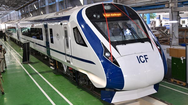 பிப்.15ல் பயணிகள் சேவைக்கு வருகிறது டிரெயின்-18 எக்ஸ்பிரஸ் ரயில்!