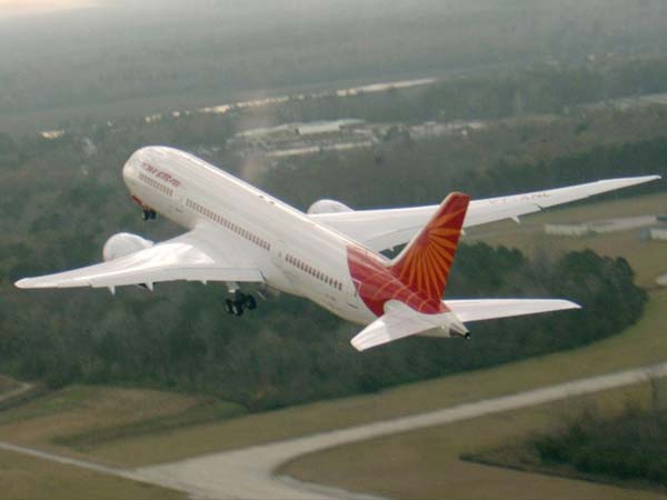 டிரம்ப் விமானத்திற்கு இணையான கவச பாதுகாப்புடன் வரும் பிரதமர் விமானம்!