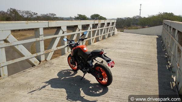 விற்பனையில் சக்கை போடு போடும் புதிய கேடிஎம் 125 ட்யூக் பைக்!