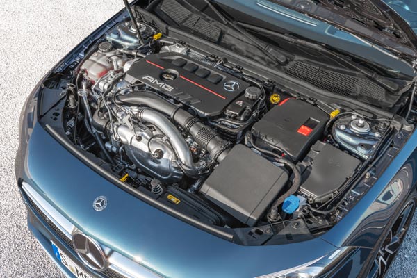 பவர்ஃபுல்லான மெர்சிடிஸ் ஏஎம்ஜி ஏ35 செடான் கார் வெளியீடு!