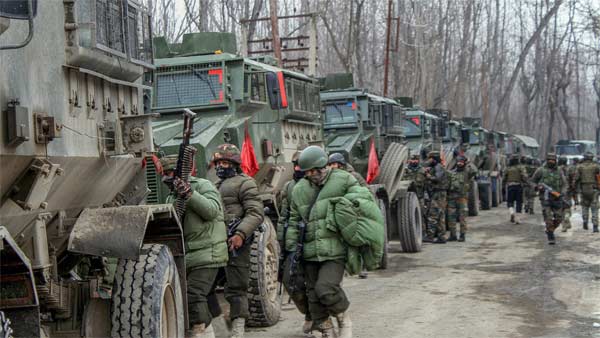 மெய் சிலிர்க்க வைத்த கேரள இளைஞர்களின் தேசப்பற்று... இந்திய ராணுவத்திற்காக அவர்கள் செய்தது இதுதான்...