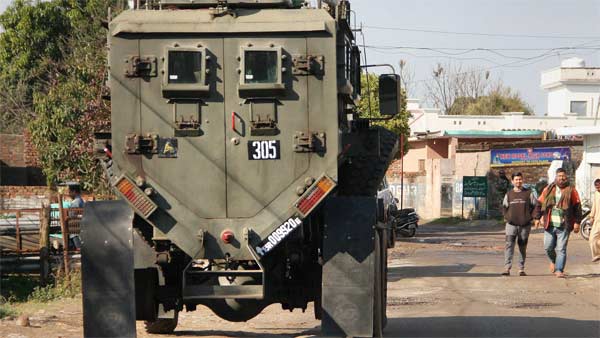 புல்வாமா தாக்குதல்: சிஆர்பிஎப் வீரர்களின் பாதுகாப்பிற்காக களமிறங்கும் எம்பிவி வாகனம்...?