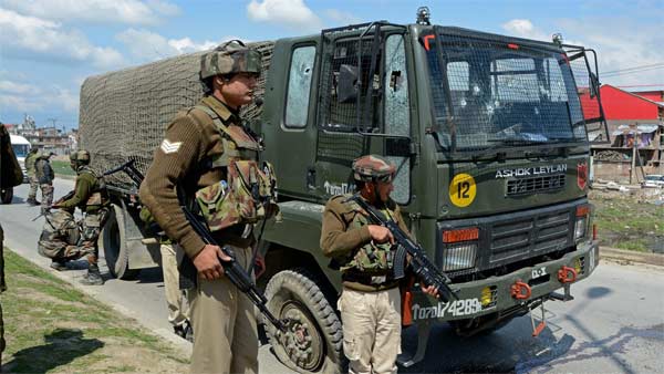 மெய் சிலிர்க்க வைத்த கேரள இளைஞர்களின் தேசப்பற்று... இந்திய ராணுவத்திற்காக அவர்கள் செய்தது இதுதான்...