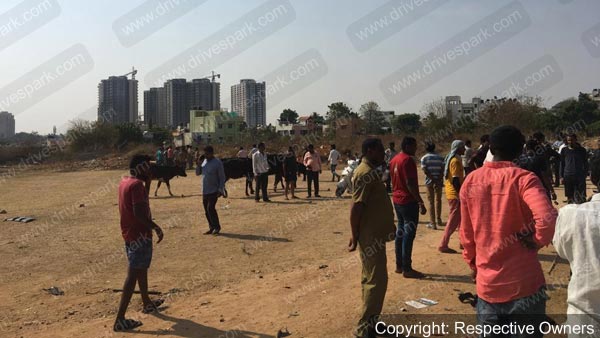 குடும்பத்துடன் டெஸ்ட் டிரைவ் செய்த தொழிலதிபர் விபத்தில் சிக்கி பலி: விபத்திற்கான அதிர்ச்சி தகவல்!