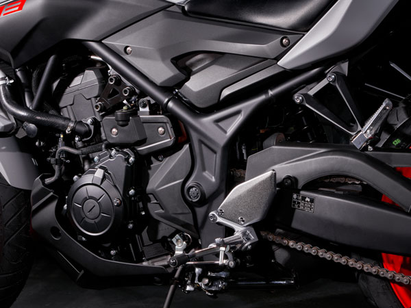 அடிபட்ட புலியாக சீறும் யமஹா.... அவமானத்தை துடைக்க இந்தியாவில் செய்யப்போகும் பிரம்மாண்டம் இதுதான்...