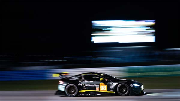 அஸ்டன் மார்ட்டின் ரேஸிங் அகடமியில் இணைந்த பெங்களூர் வீரர்!