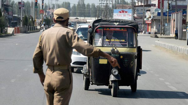 ஆட்டோ, டாக்ஸி டிரைவர்களுக்கு திடீர் சிக்கல்... ஆர்டிஓ அதிகாரிகளின் இந்த அதிரடிக்கு காரணம் இதுதான்...